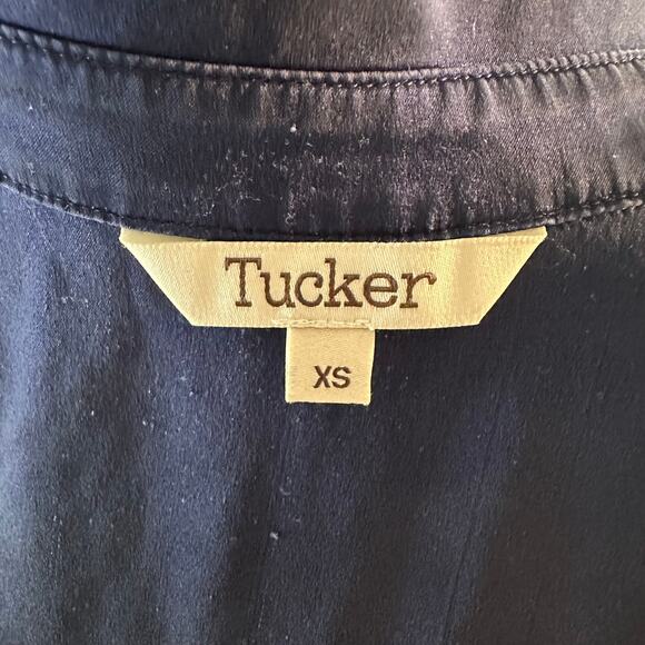 Tucker Silk Blend Blue Floral Button Down Blouse XS / Small - Picture 6 of 7